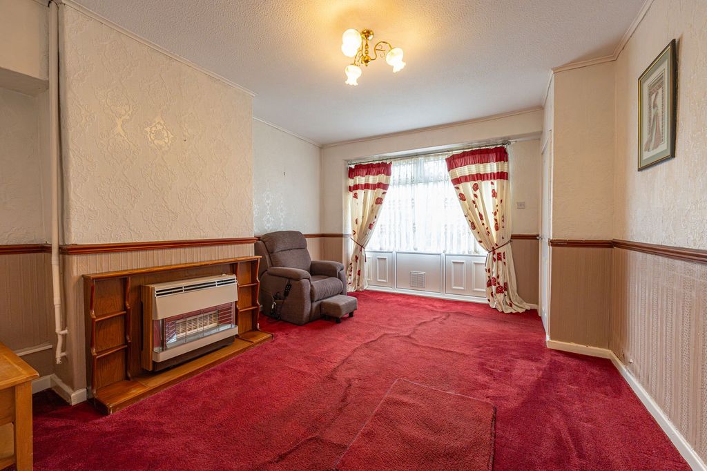 Property photo 3 of 25