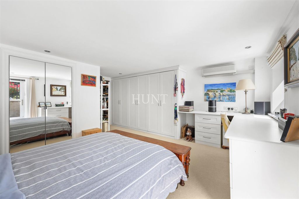 Additional image 17 of 4 bed flat for saleRegents Drive, Repton Park, Woodford Green, Essex IG8