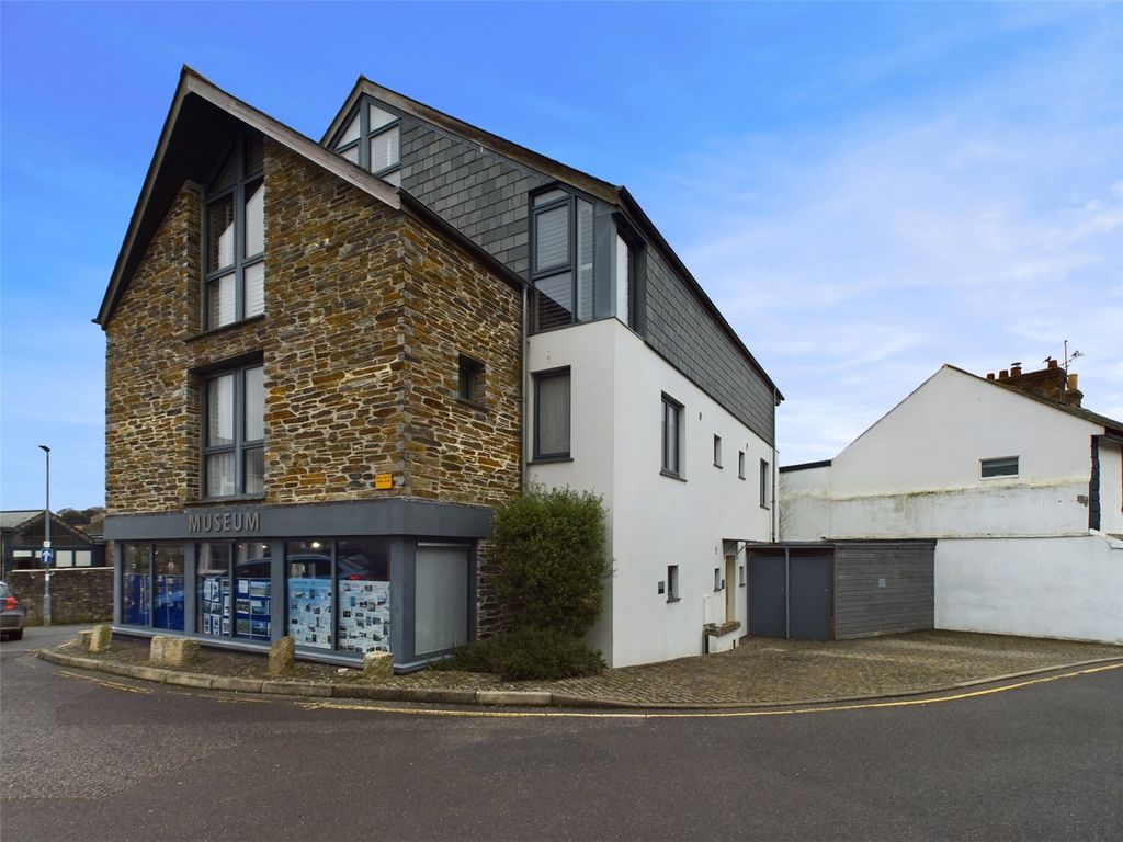 Property photo 2 of 15 Picture No. 02