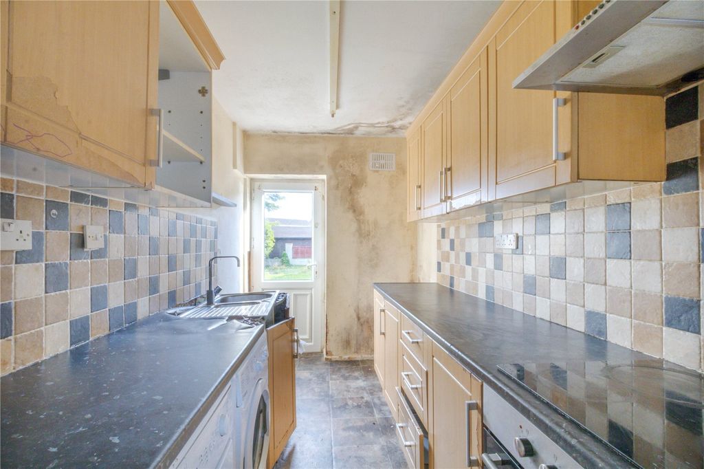 Property photo 3 of 15 Picture No. 04