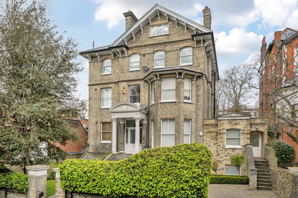 Property photo 2 of 12