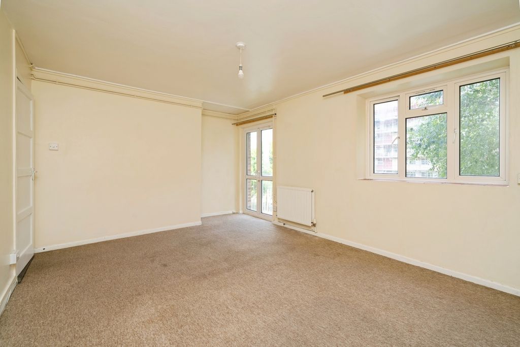 Property photo 2 of 13 Photo