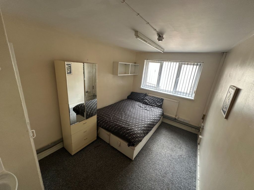 Property photo 1 of 3