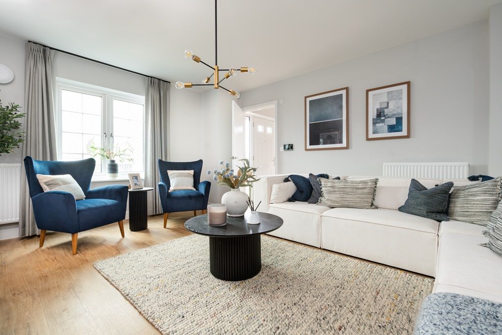 Property photo 2 of 13 Plenty Of Room For Everyone To Relax In