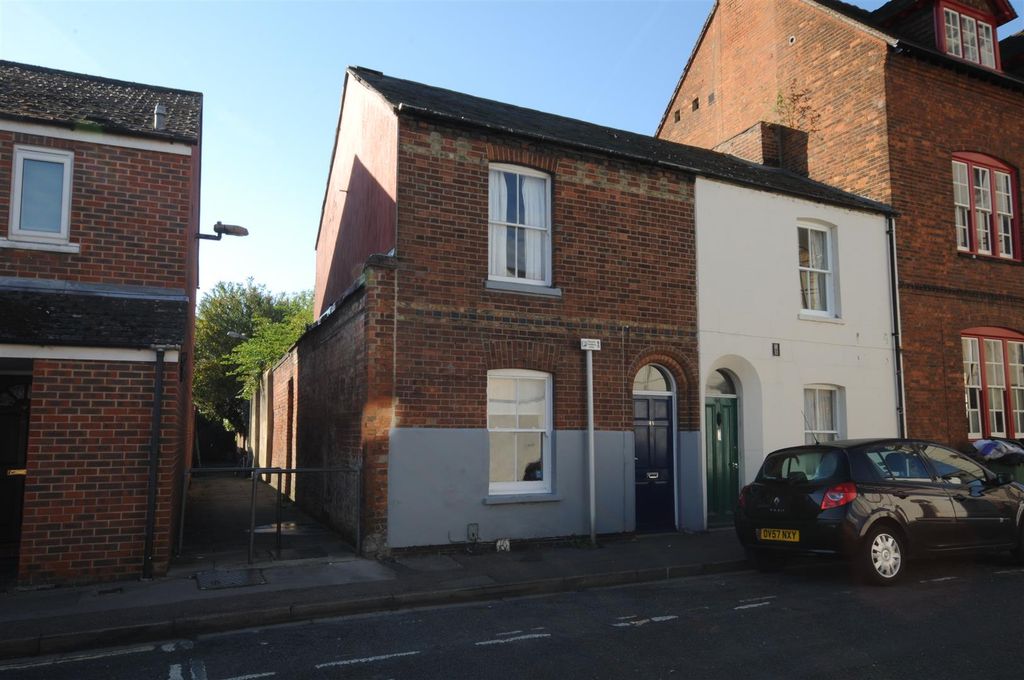 Property photo 1 of 8
