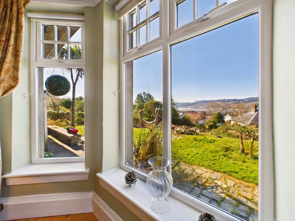 Property photo 3 of 34