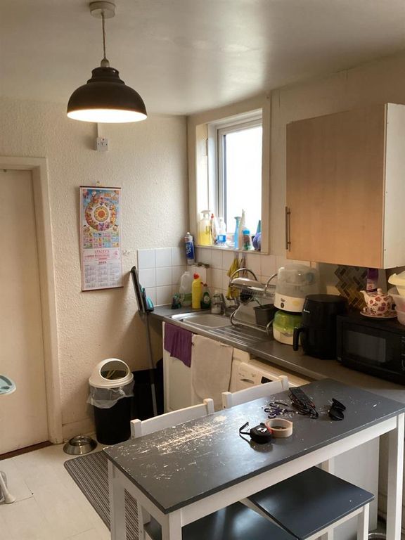 Property photo 2 of 3 Forton Road Kitchen.Jpg
