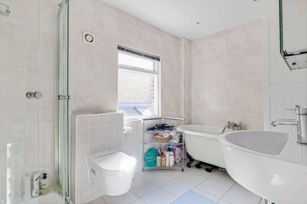 Property photo 3 of 15 Bathroom