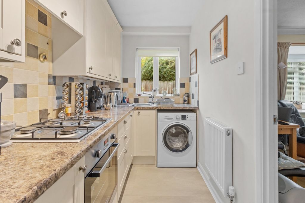 Property photo 2 of 12 Kitchen