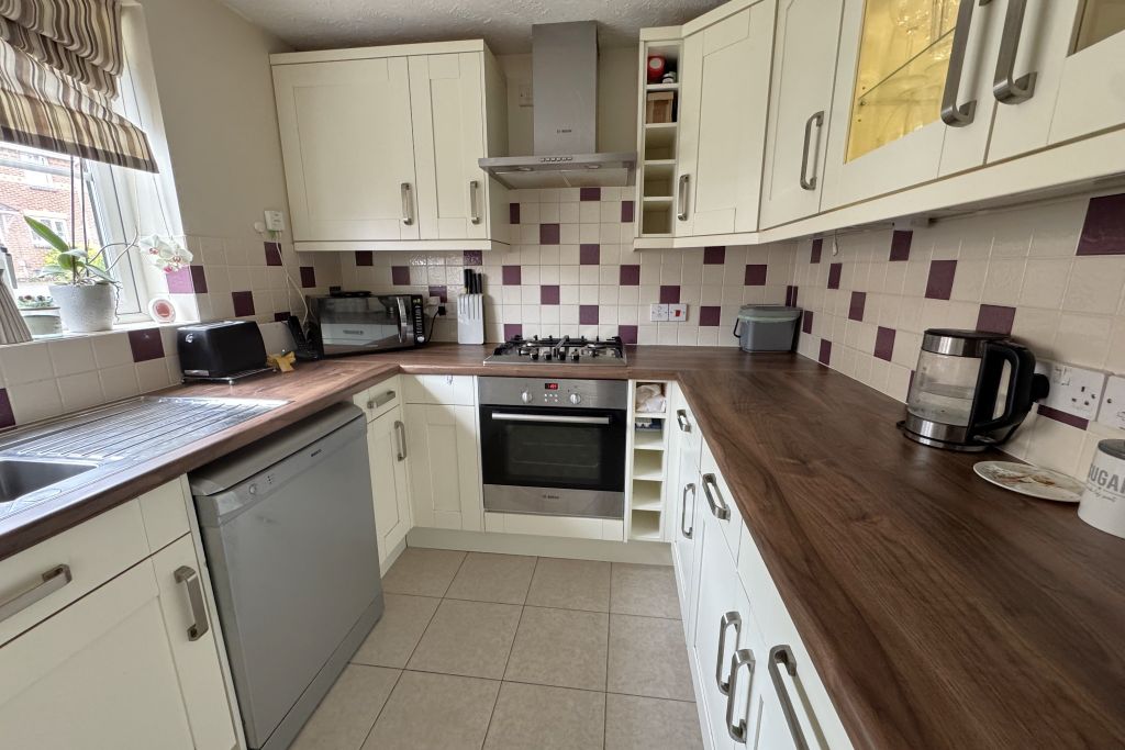 Property photo 2 of 13 Kitchen