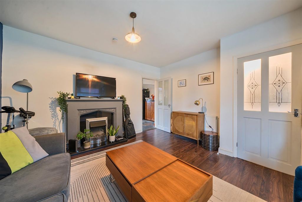 Property photo 3 of 16 1384840-6-6929A31797753-Arw-1.Jpg