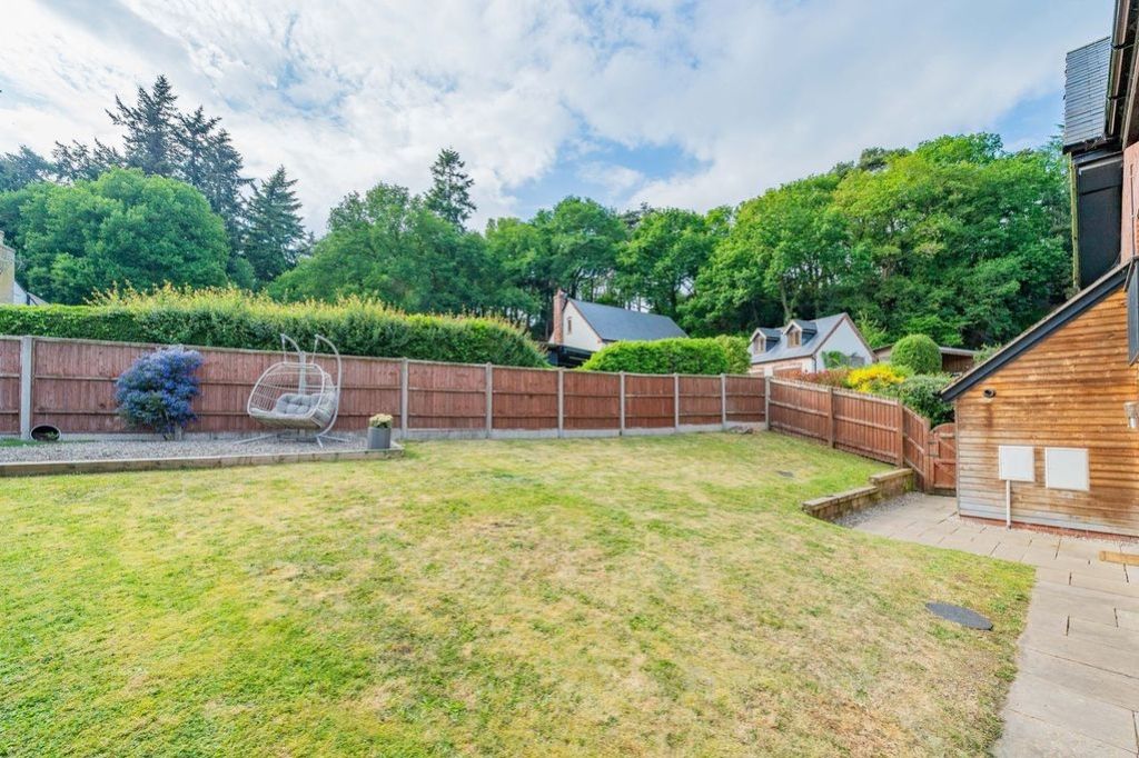 Property photo 2 of 17 Garden Emilydimelowewemovewhitchurchandnantwich