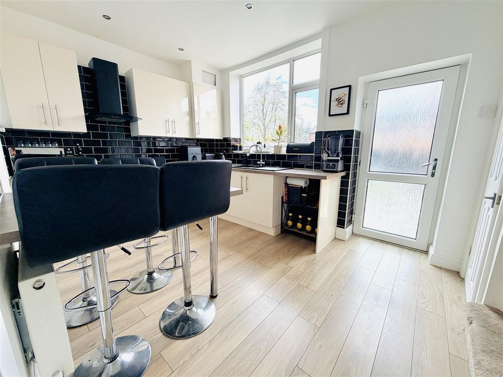 Property photo 3 of 23 Image 3