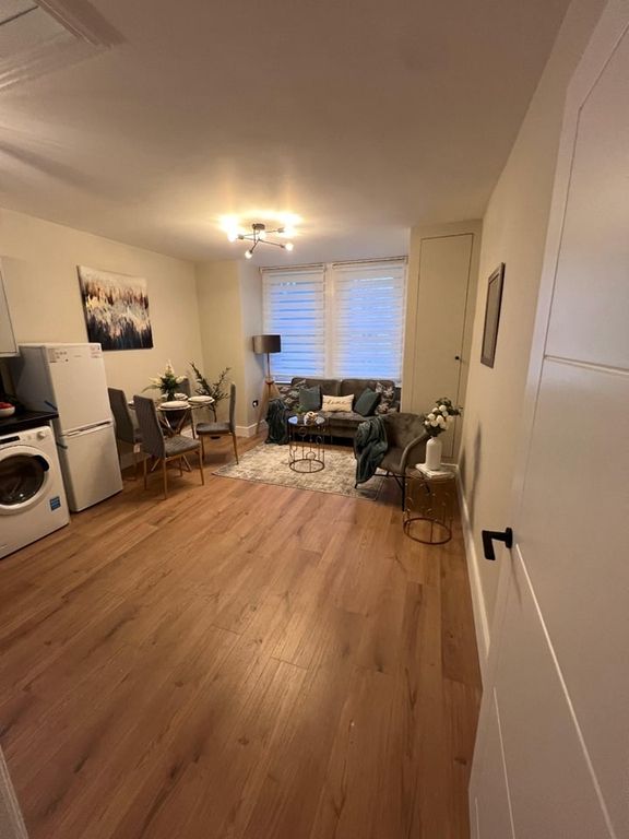 Property photo 3 of 22 Photo 7