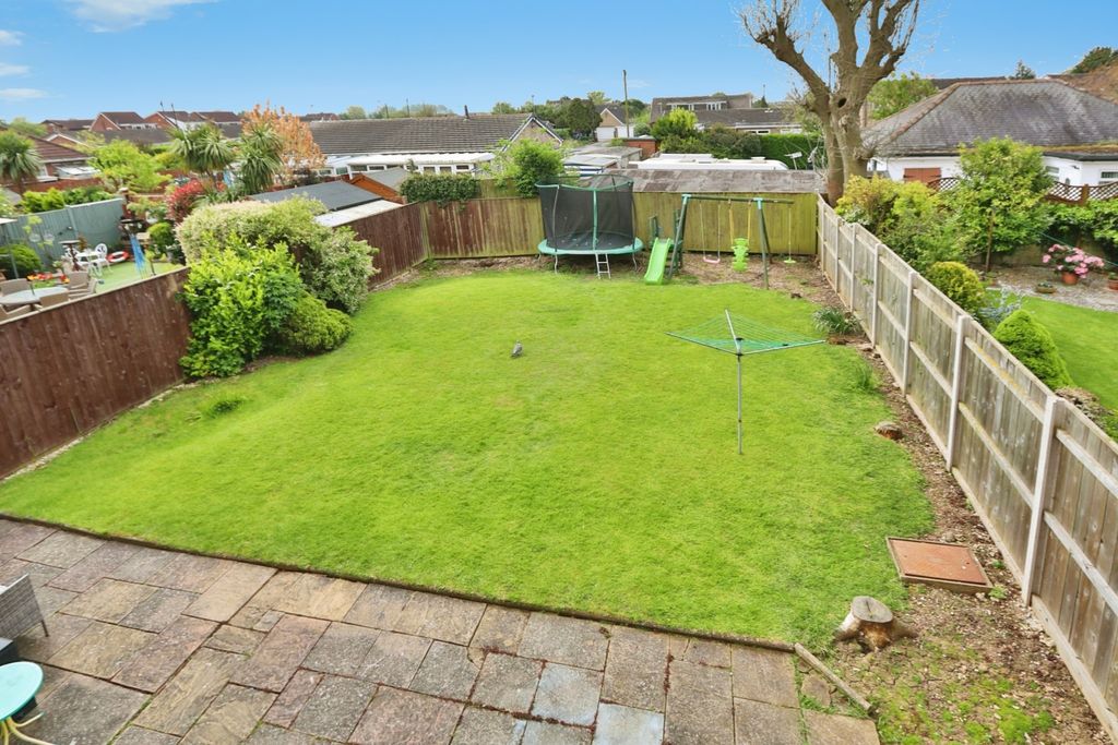 Property photo 2 of 15 3238574