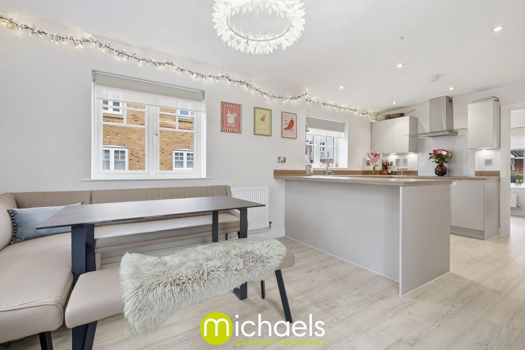 Property photo 3 of 24