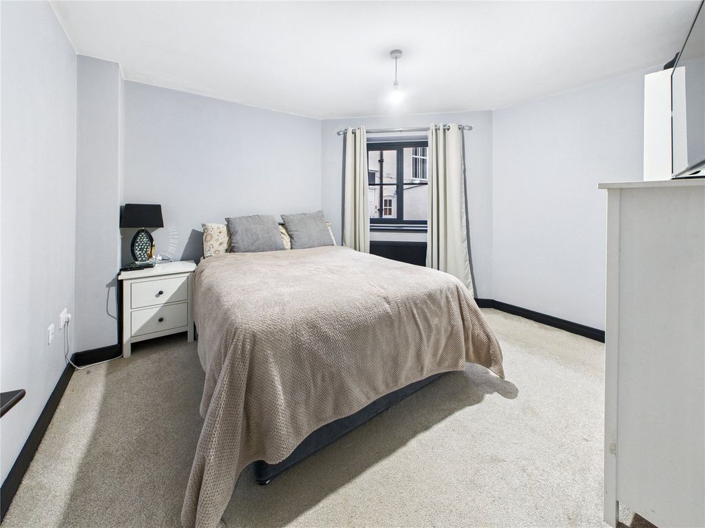 Property photo 2 of 8 2 - Image