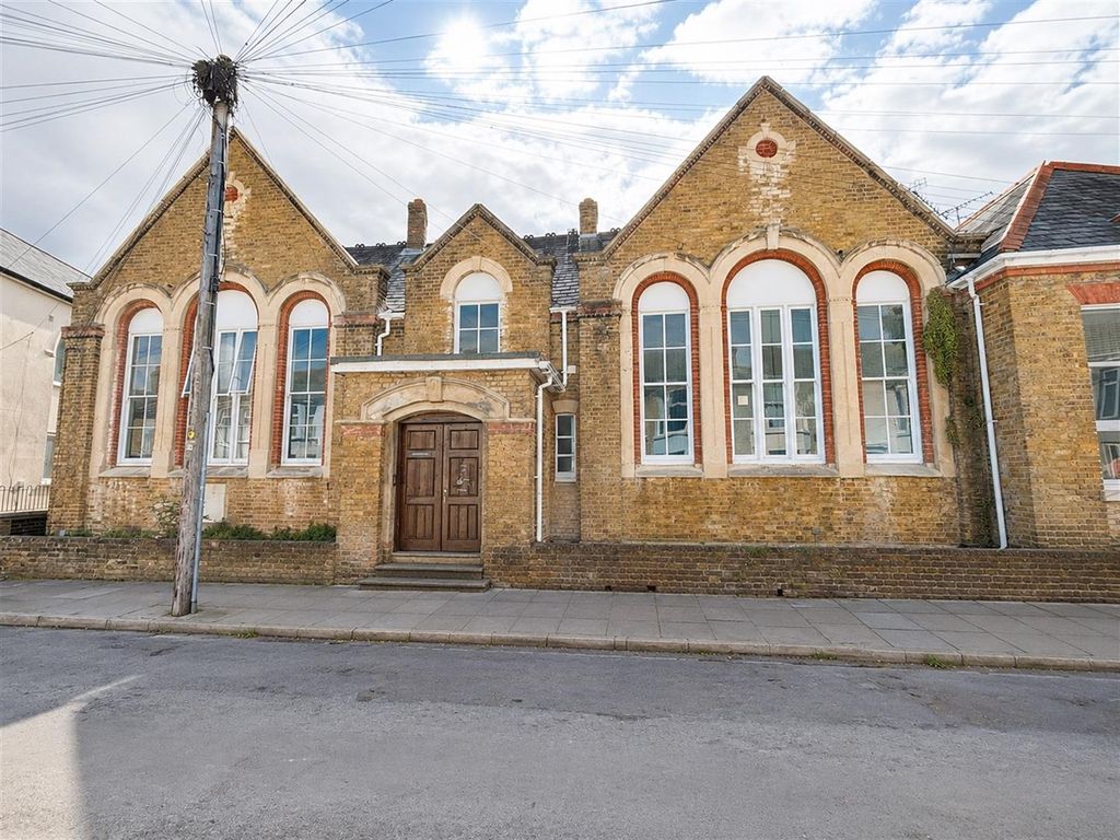 Property photo 1 of 9 Front Flat 3.Jpg
