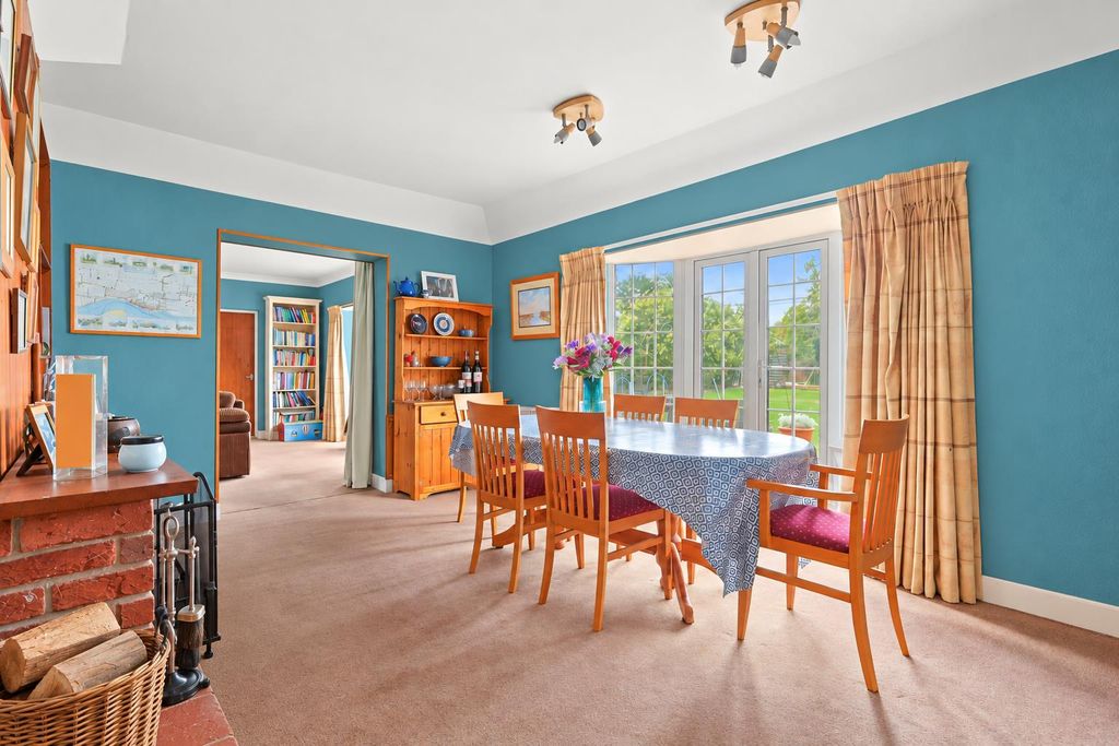 Property photo 3 of 30