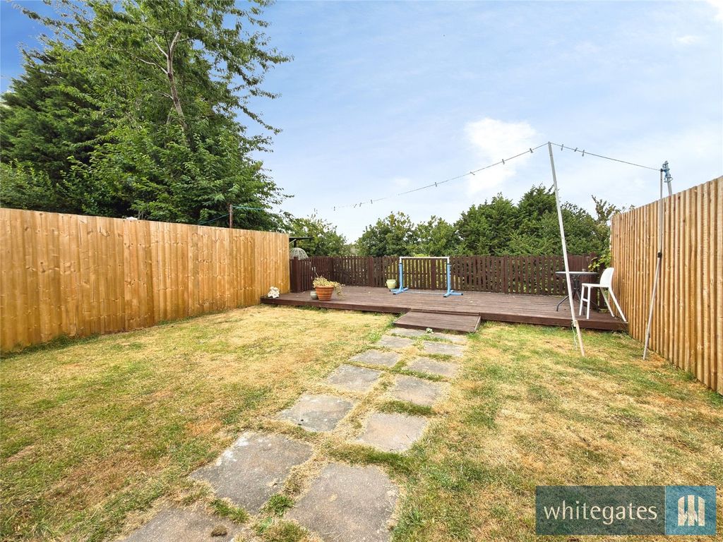Property photo 2 of 21 Picture No. 18