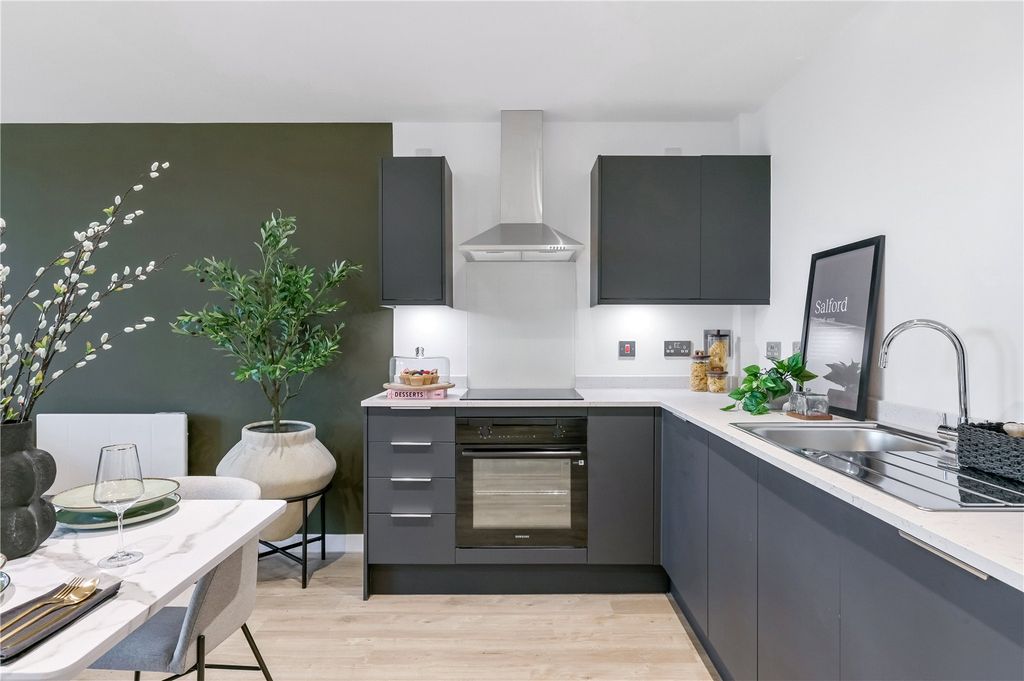 Property photo 2 of 11 Picture No. 12