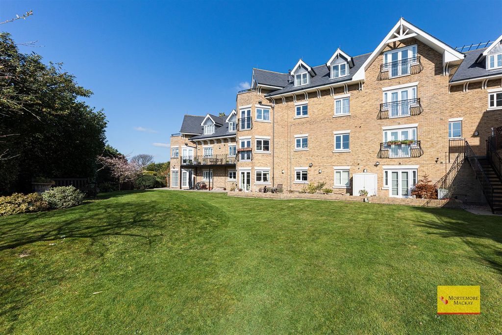 Additional image 17 of 2 bed flat for saleOld Park Road, Enfield EN2