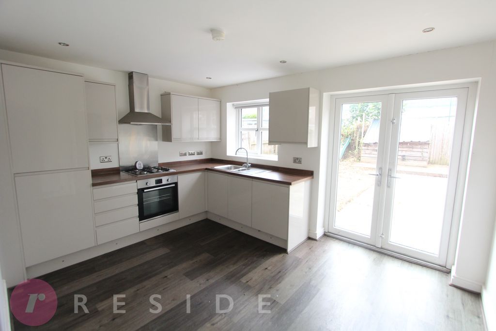 Property photo 2 of 9 Dining Kitchen