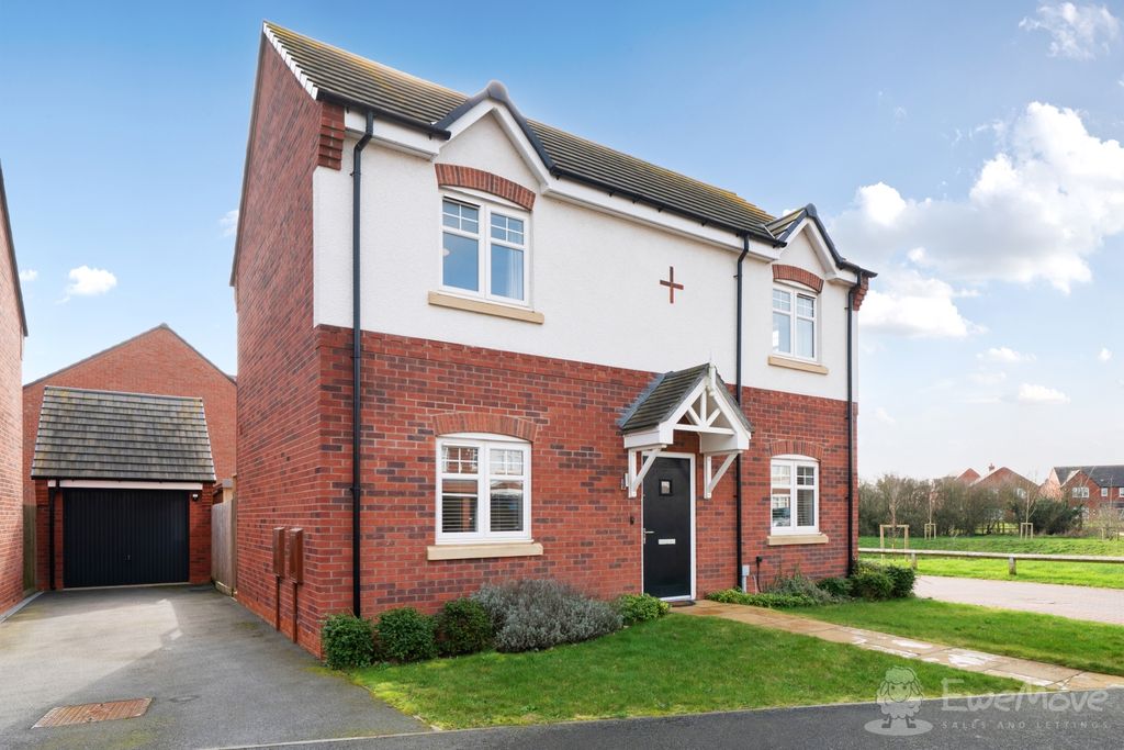 Property photo 1 of 17 Potsford Road_Front Exterior_Wm