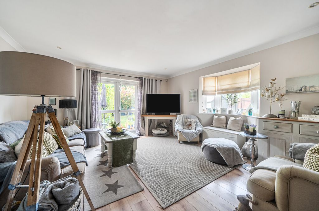 Property photo 2 of 14 1451993-4-69F28d7...