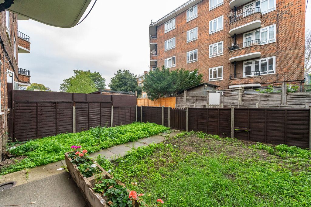 Property photo 2 of 11