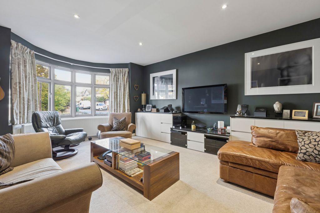 Property photo 2 of 14