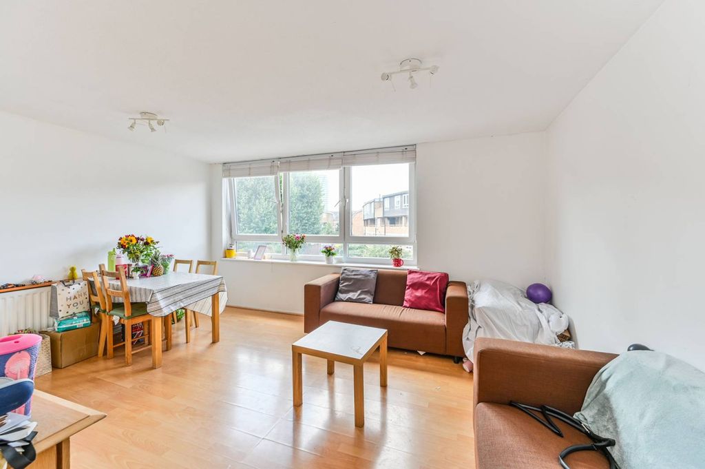Property photo 2 of 7