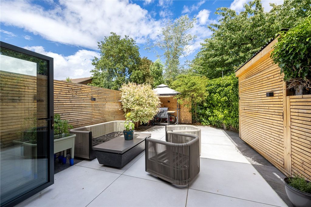 Property photo 1 of 17 Picture No. 03
