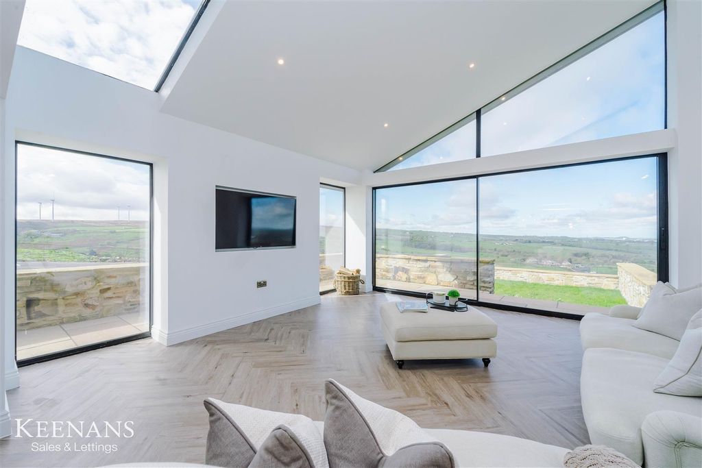 Property photo 2 of 58 2.Jpg