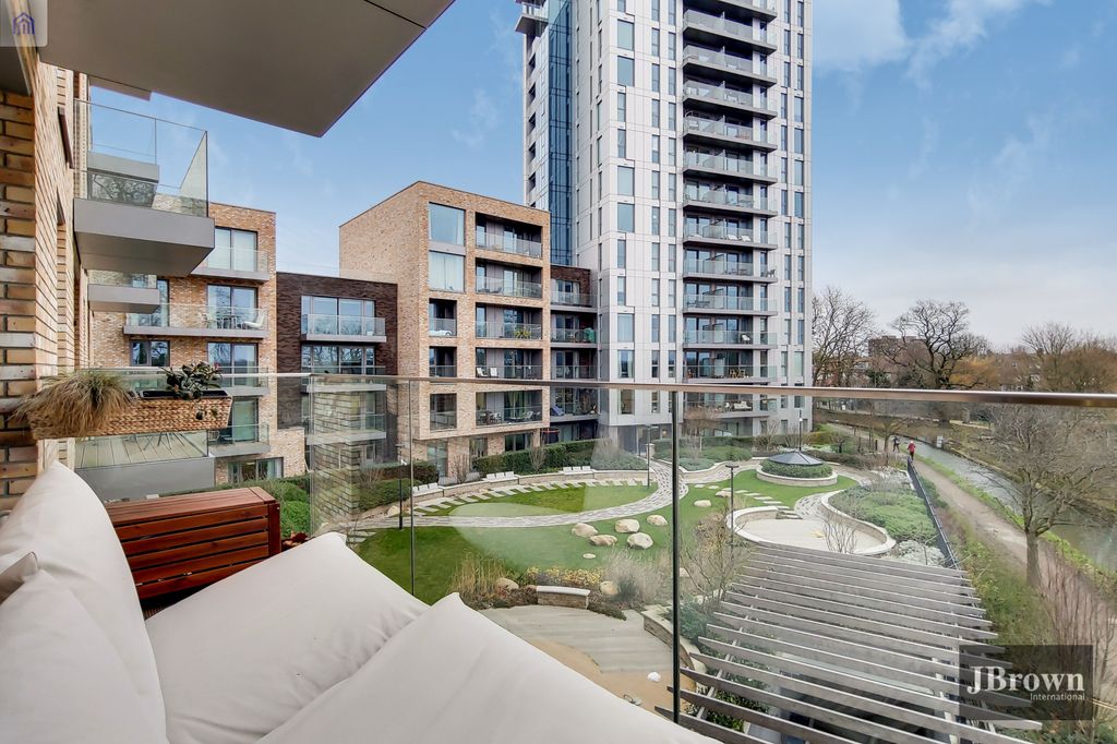 Property photo 2 of 14