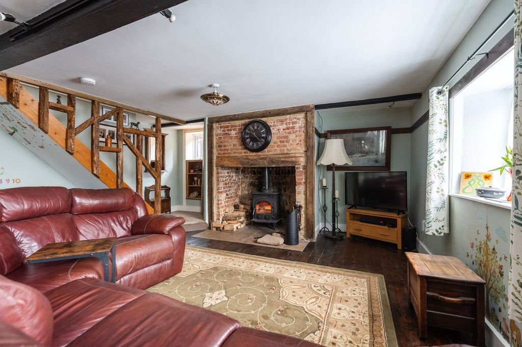 Property photo 2 of 30