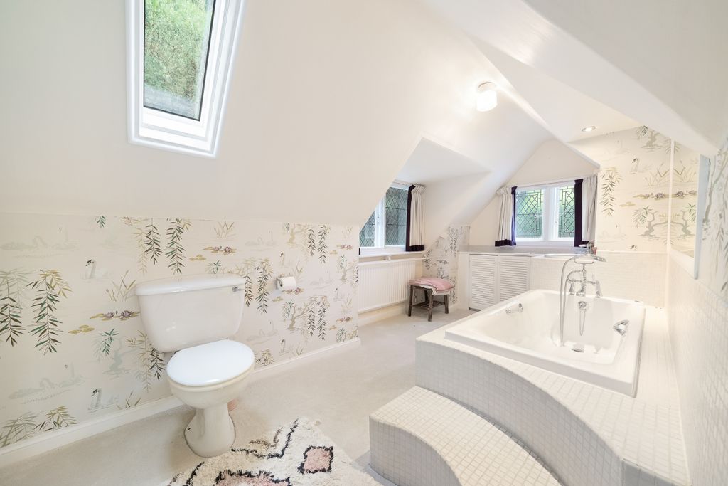 Additional image 16 of 6 bed property for saleGibraltar Lane Cookham, Maidenhead, Maidenhead SL6