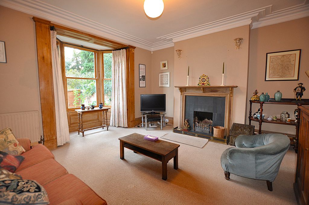 Property photo 3 of 28