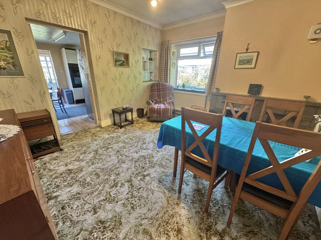 Property photo 3 of 12 Dining Room