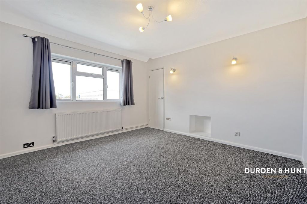 Property photo 2 of 15 Hazell Avenue
