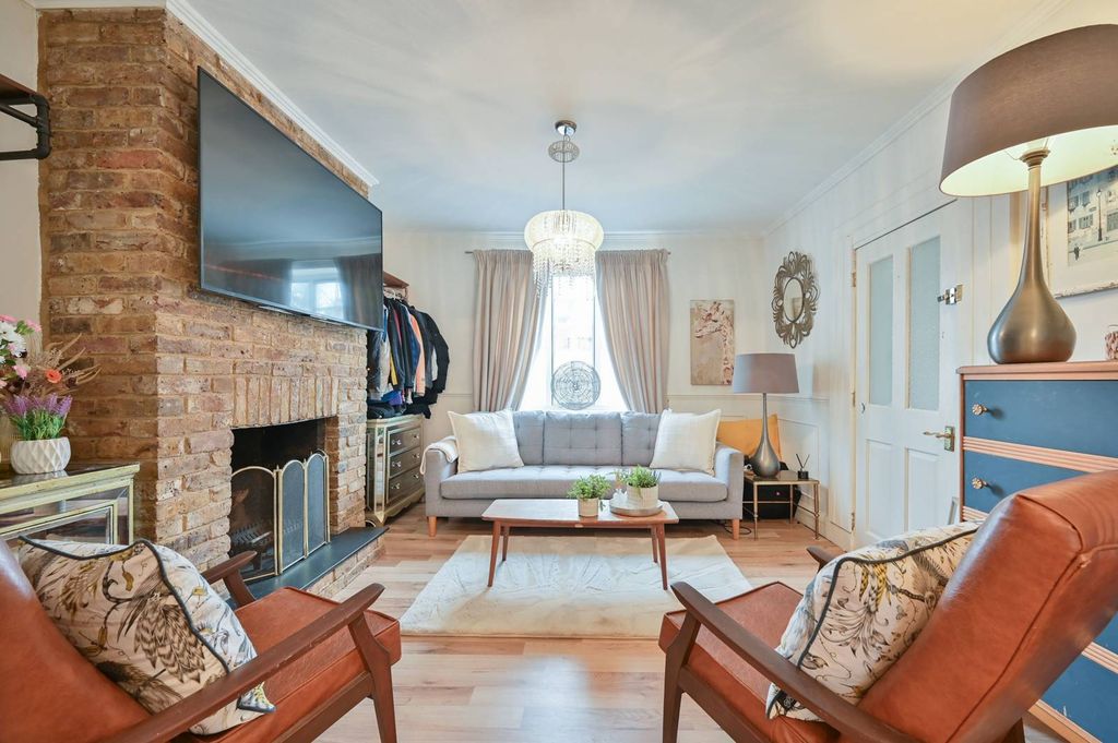 Property photo 1 of 26