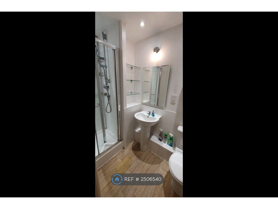 Property photo 3 of 6 Double Room En-Suite