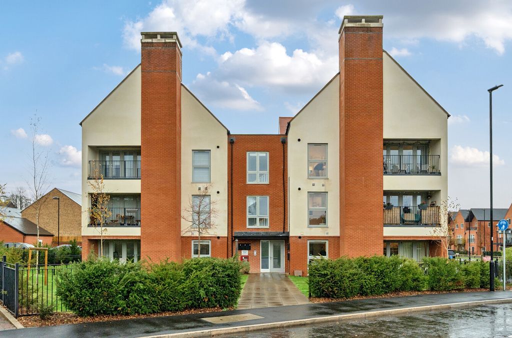 Property photo 1 of 20 1375533-2-691733E...