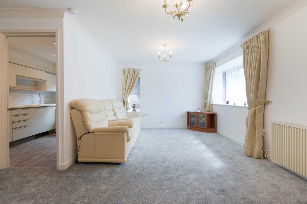Property photo 2 of 11