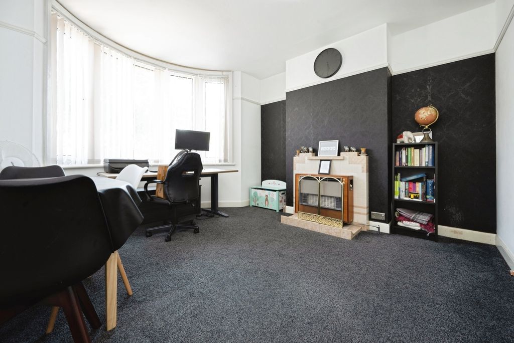 Property photo 2 of 13 Pbox-Img.Jpg