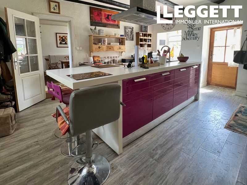 Property photo 3 of 10