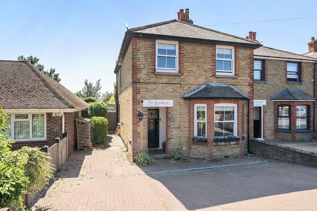 Property photo 1 of 20 1327915-28-6899d9563Ffc7-Arw-1