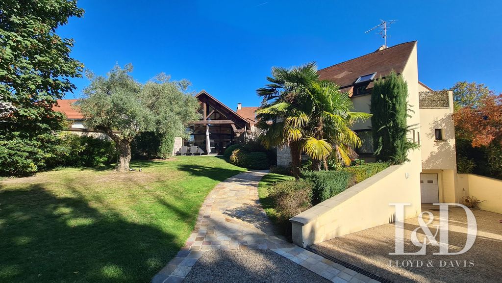 Property photo 2 of 20