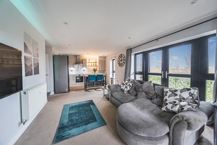 Property photo 2 of 19