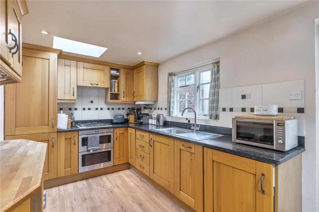 Property photo 2 of 15 Kitchen